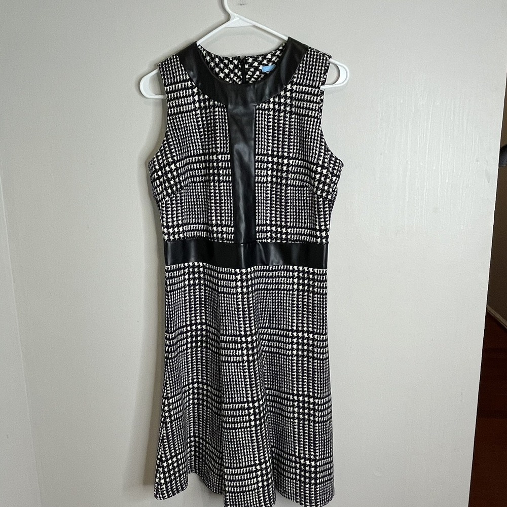NWT J. McLaughlin Sleeveless Crew Black Cream Kent Houndstooth Dress Medium M
